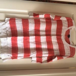 Express Light a sweater Tunic with 3/4 Sleeves